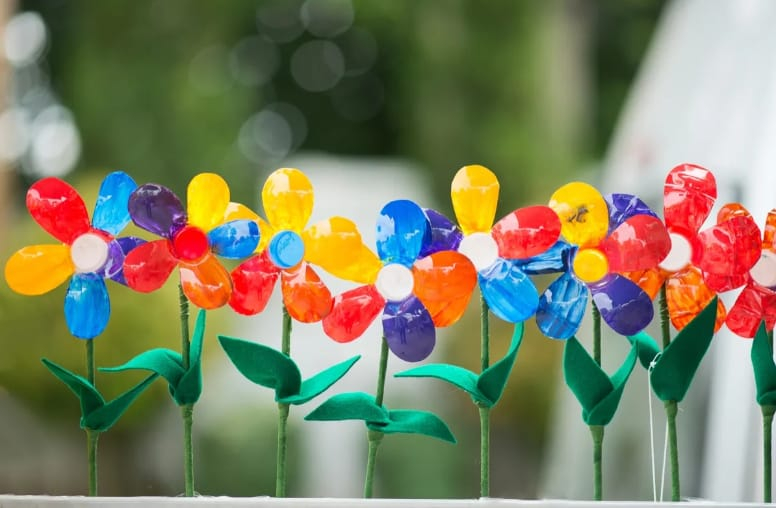 Colorful Plastic Flower with Flannel